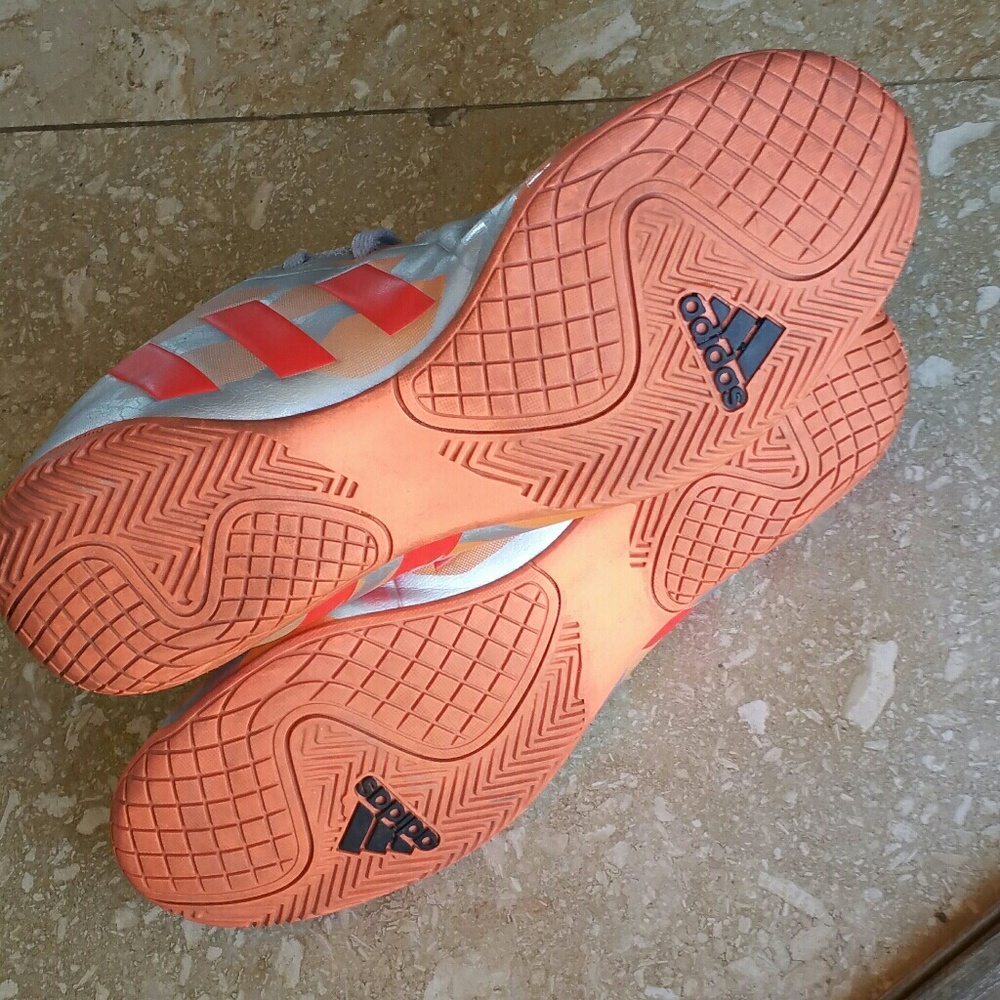WoMen's AdidAs PreDit0 - Picture 4 of 7